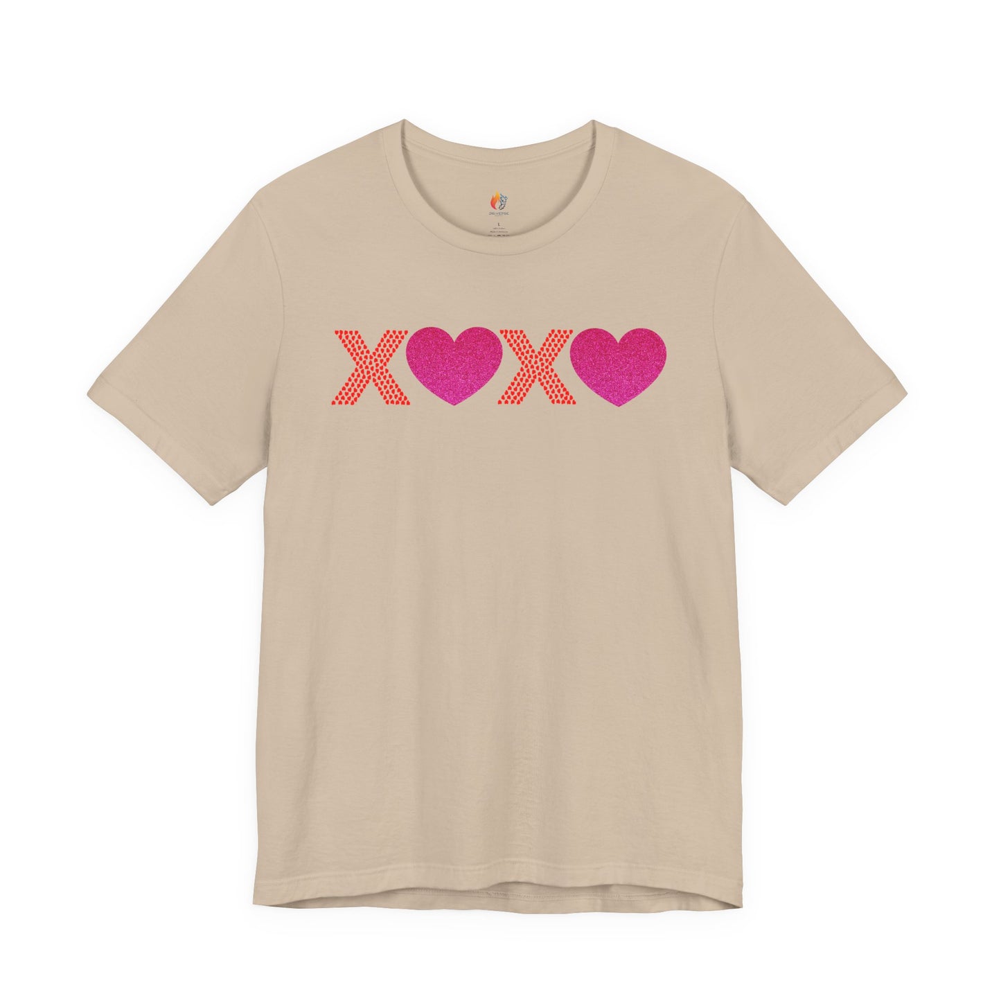 XOXO T-Shirt, Valentine’s Day T-shirt, Cute Valentine Shirt, Love Graphic Tee, Unisex Valentine Outfit, Gift for Him or Her, Romantic Holiday Tee